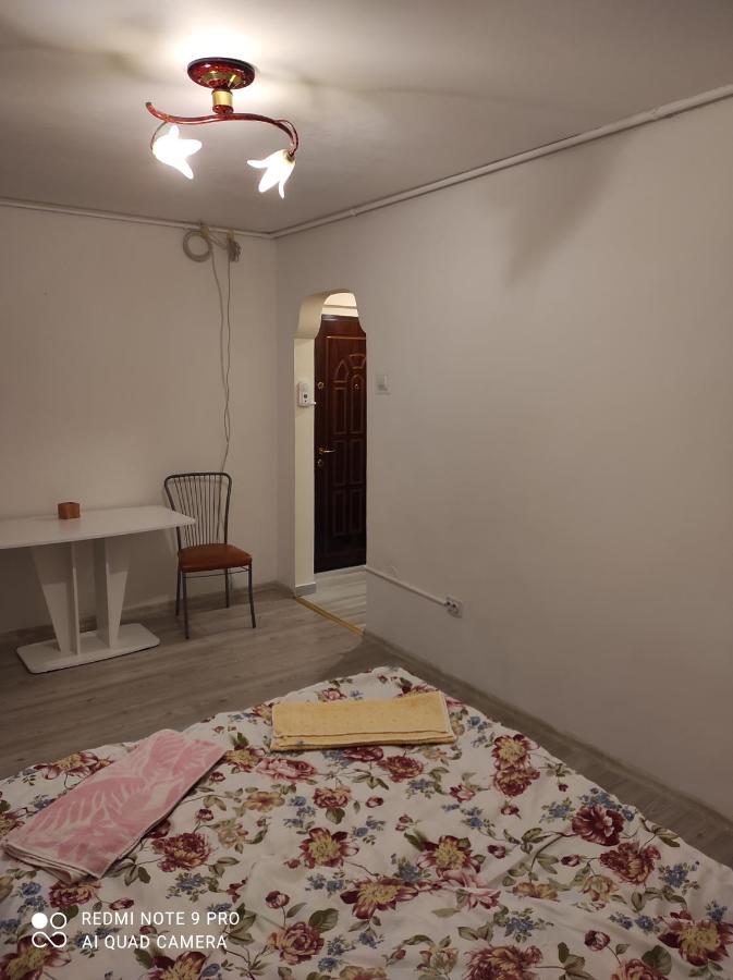 Apartamento Garsoniera Turda Exterior foto